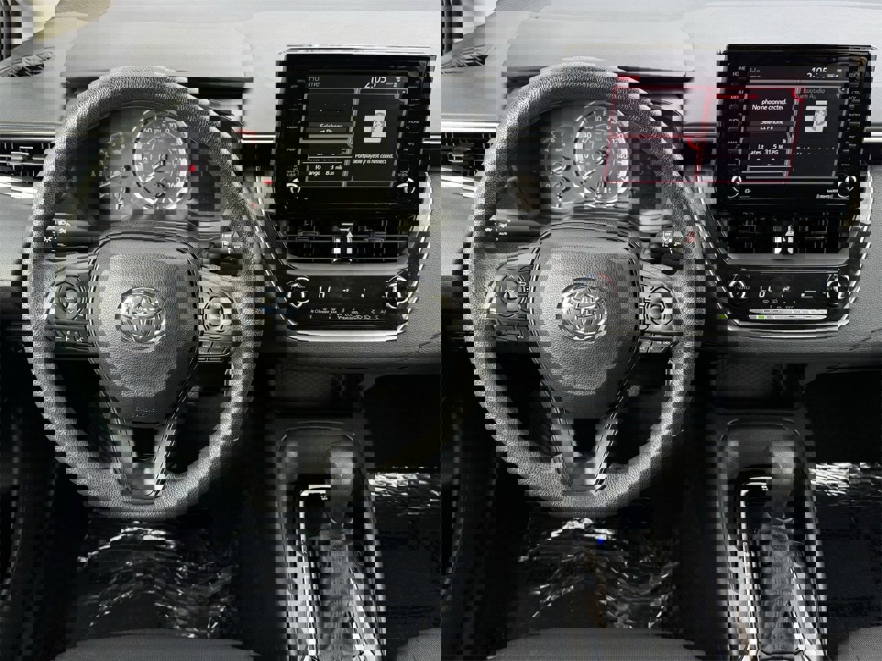 Used 2022 Toyota Corolla LE image 10