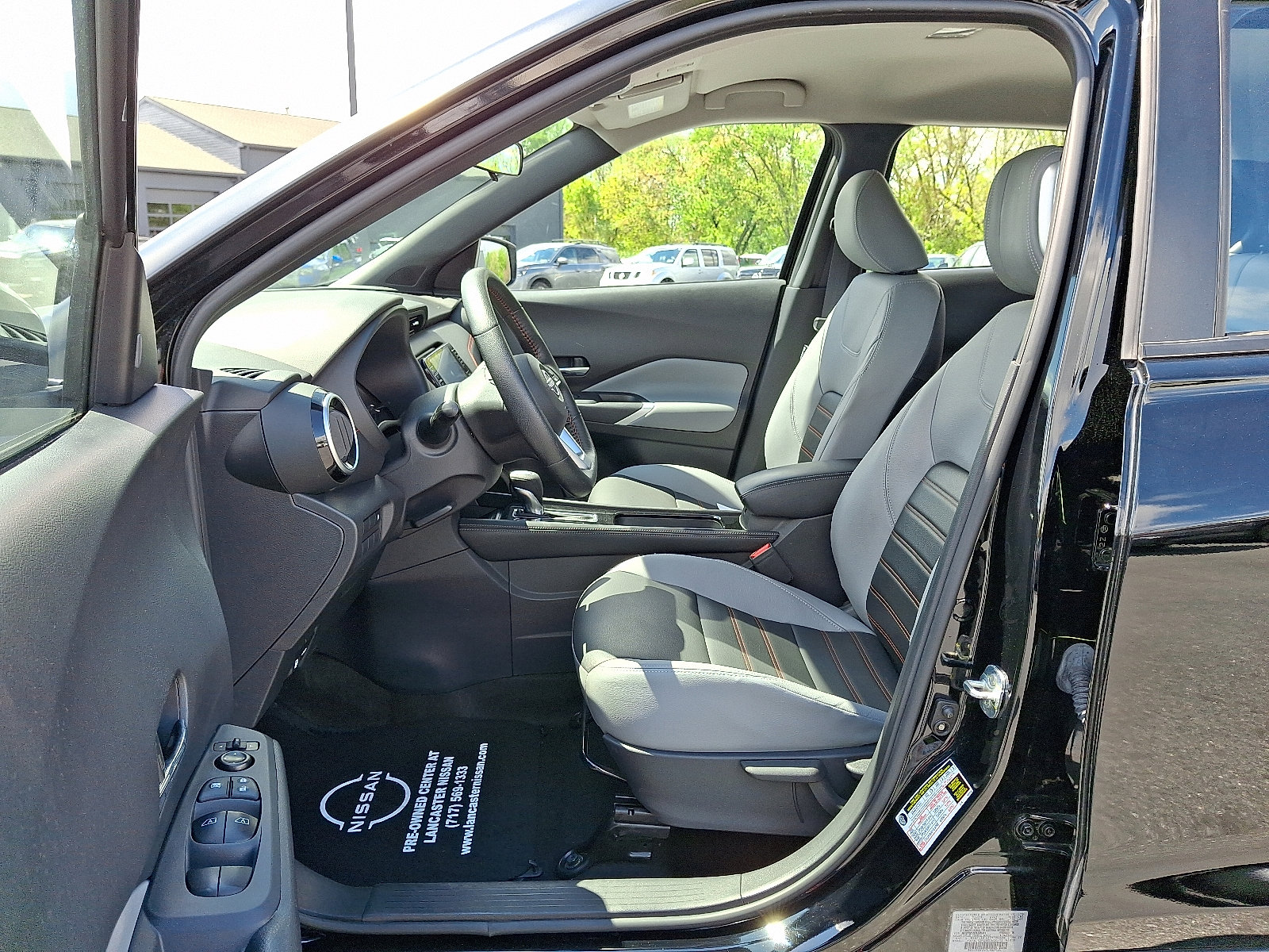 Certified 2023 Nissan Kicks SR w/ SR Premium Package FWD image 16