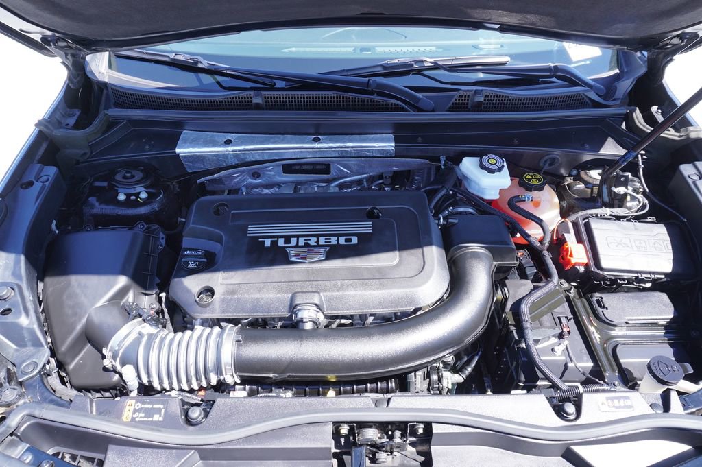 Used 2022 Cadillac XT4 Sport w/ Enhanced Visibility Package image 7