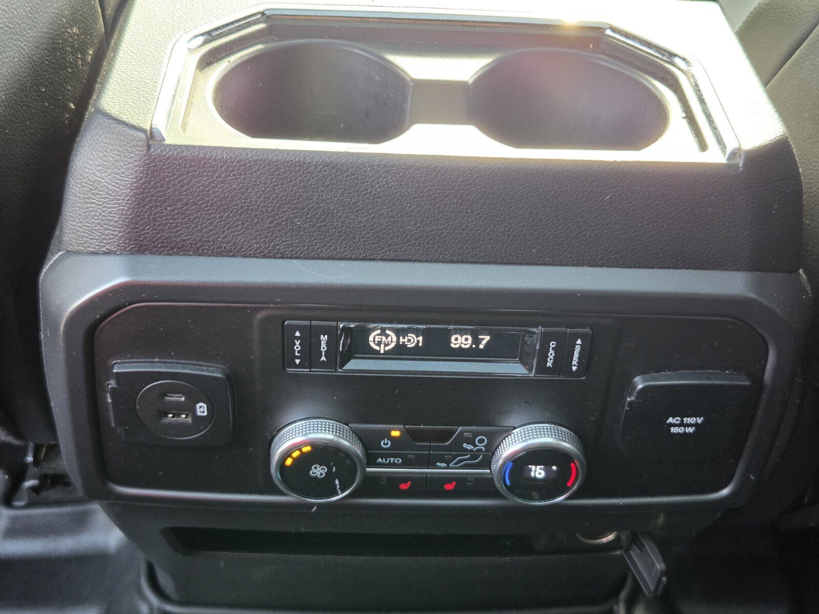 Used 2021 Ford Expedition Limited image 13