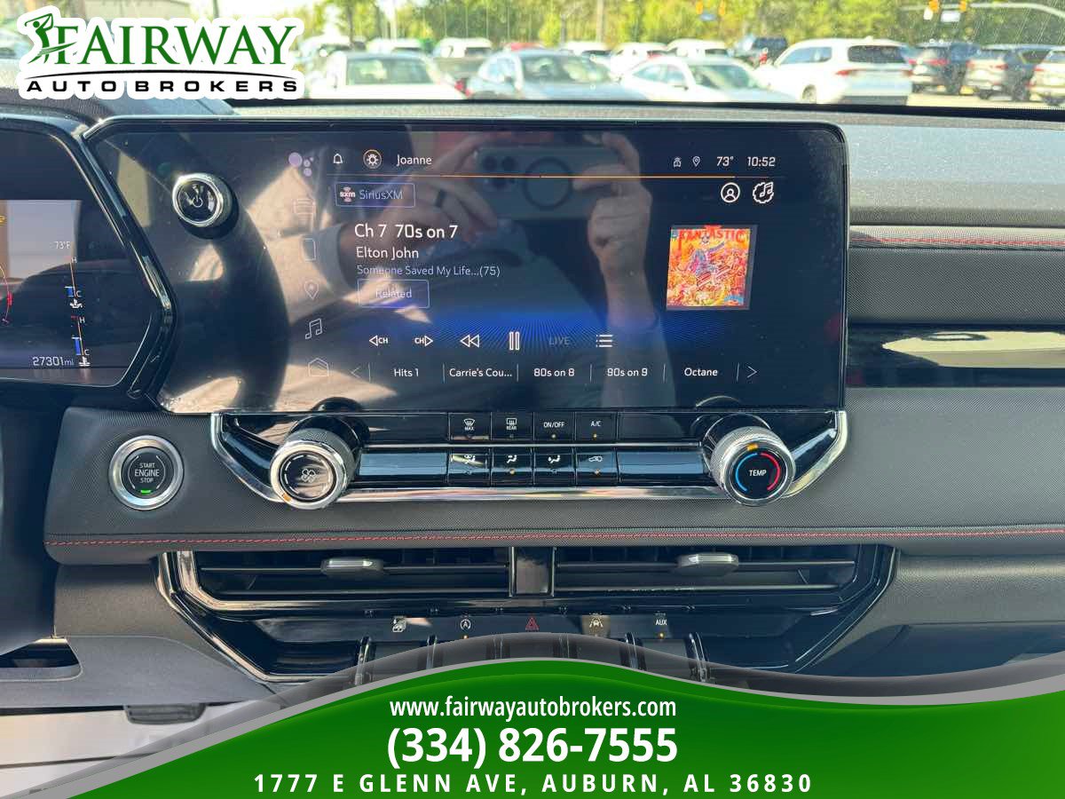 Used 2023 Chevrolet Colorado Z71 AWD/4WD image 19