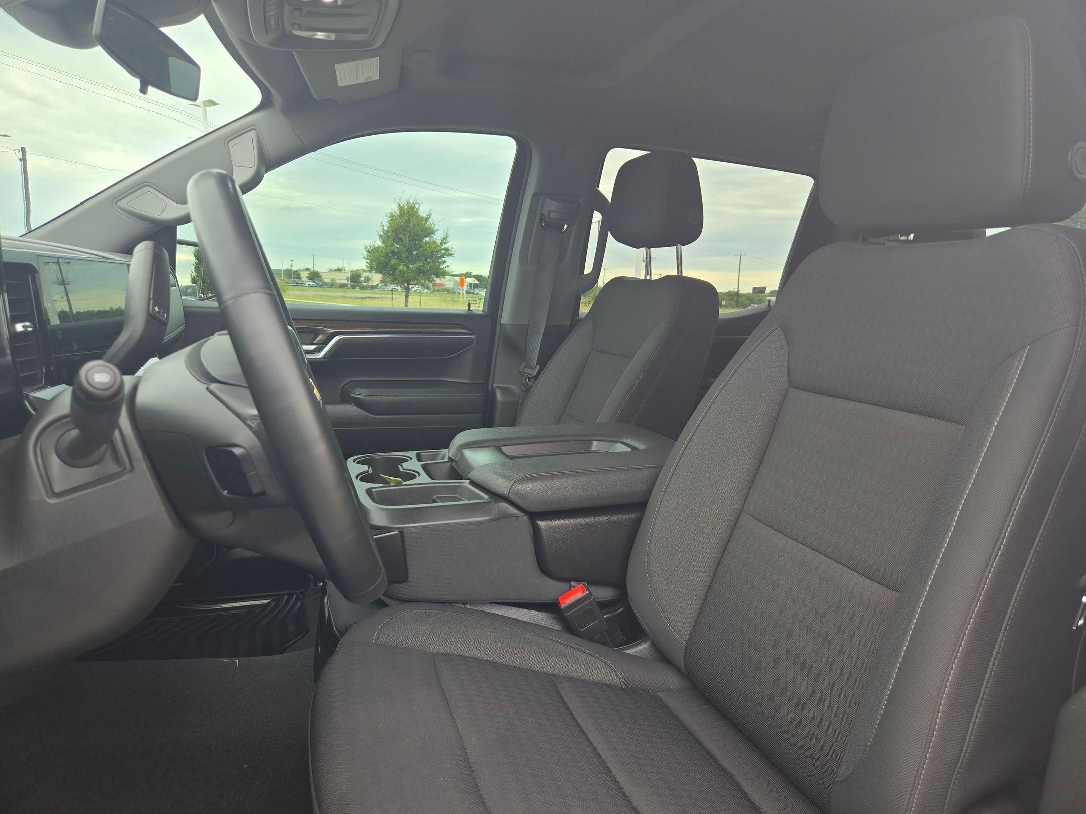 Certified 2024 Chevrolet Silverado 1500 LT RWD image 10