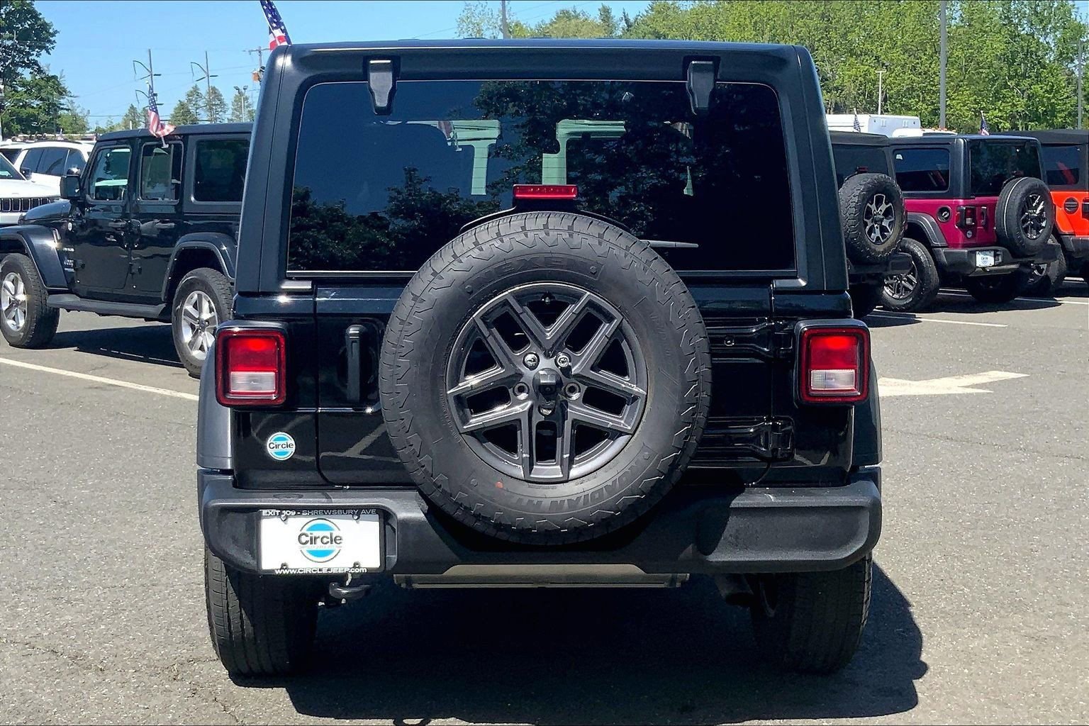 Certified 2024 Jeep Wrangler Sport AWD/4WD image 4