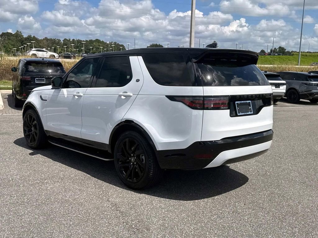 New 2025 Land Rover Discovery Dynamic SE image 4