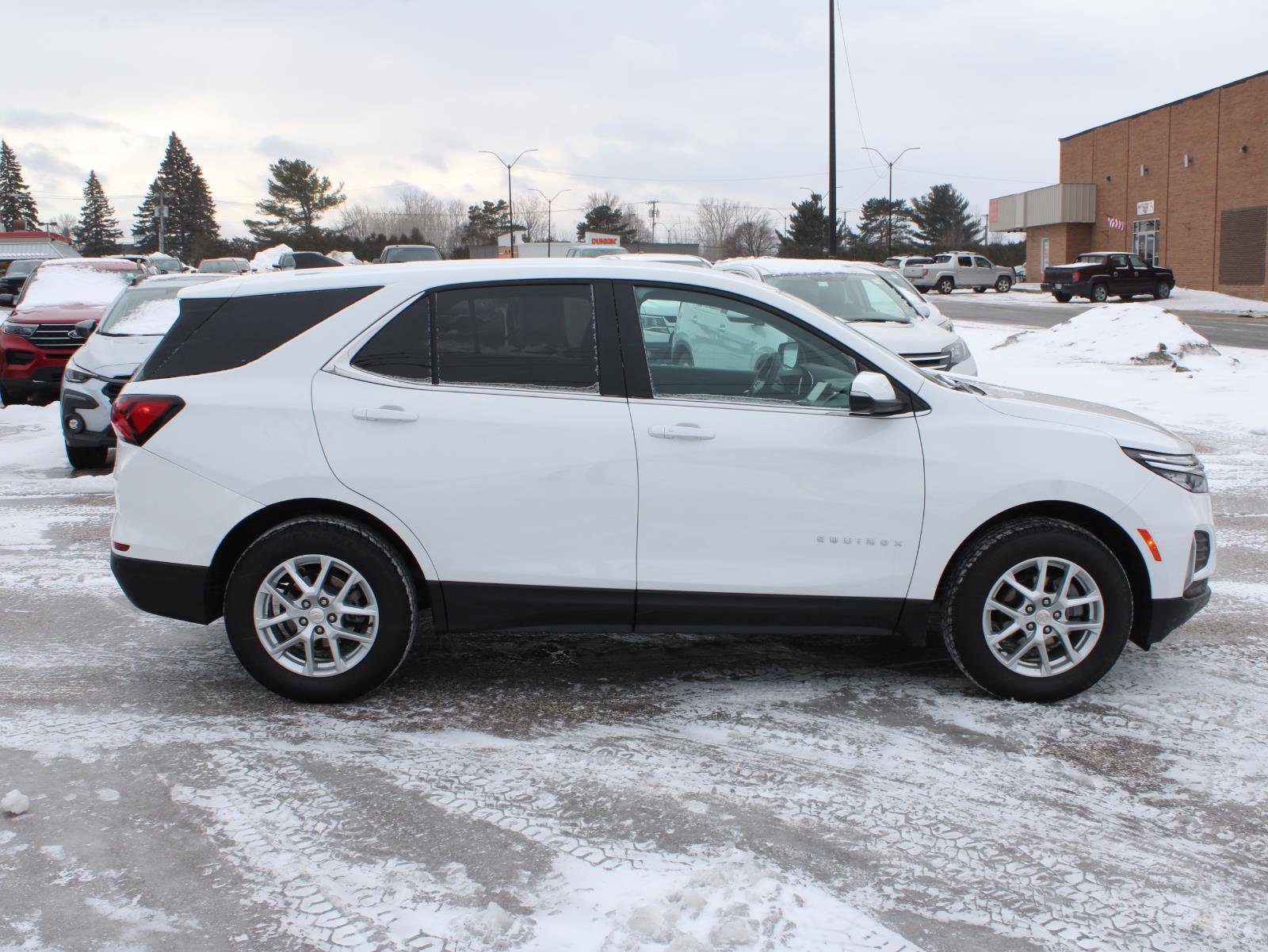 Certified 2023 Chevrolet Equinox LT image 4