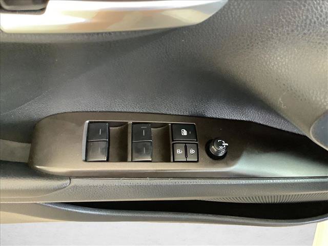 Used 2023 Toyota Camry SE FWD image 14