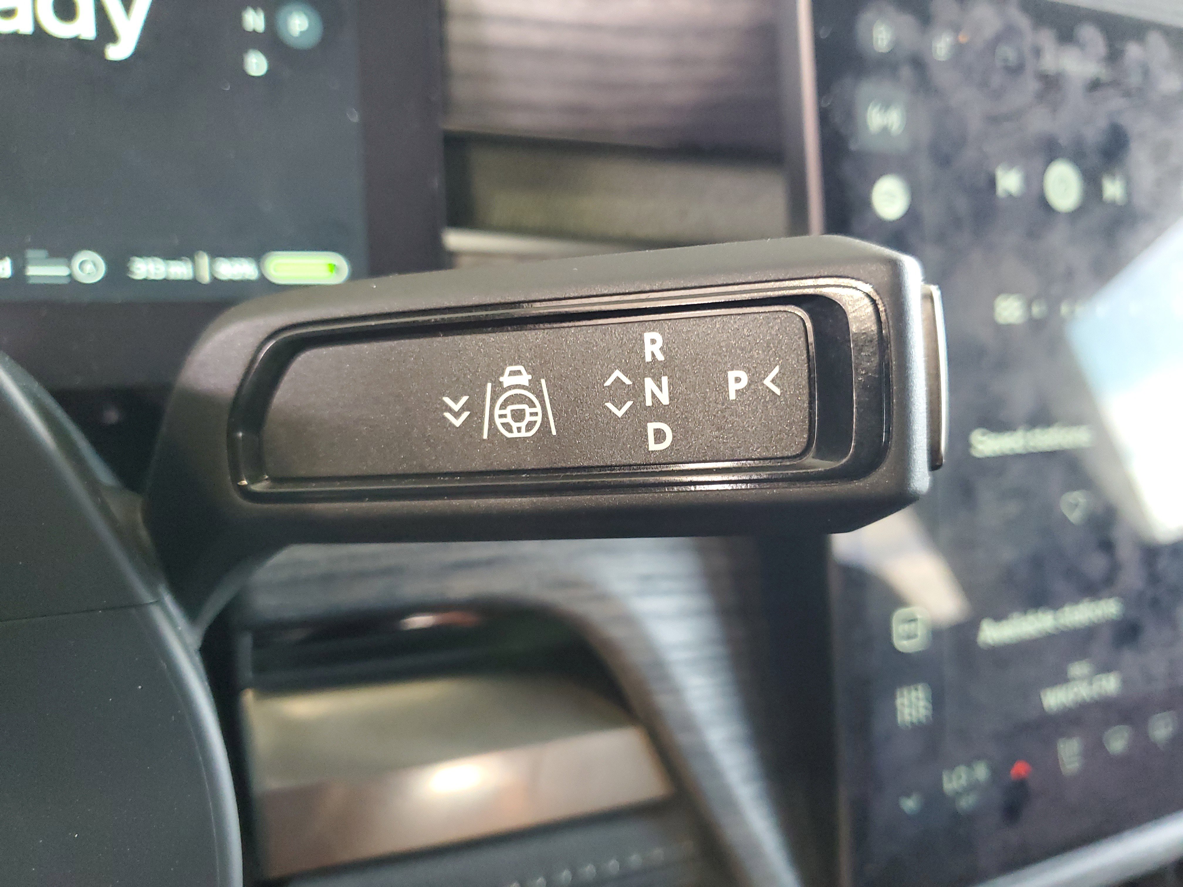 Used 2023 Rivian R1T Adventure image 31