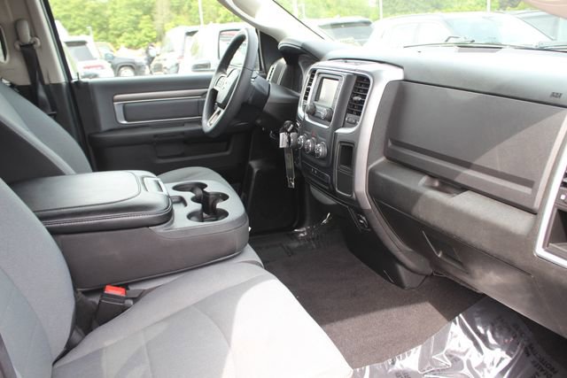 Used 2024 RAM 1500 Classic SLT AWD/4WD image 29