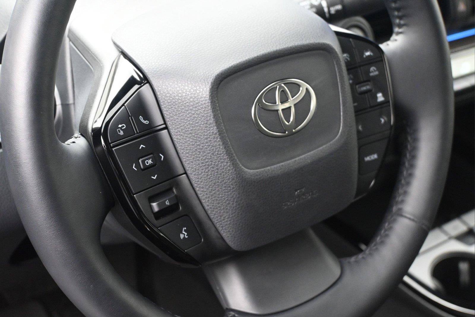 Used 2024 Toyota Prius XLE AWD/4WD image 22