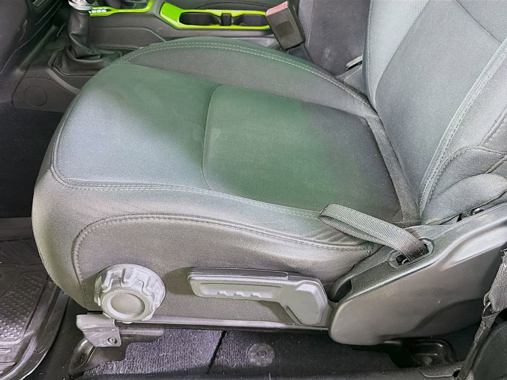 Used 2018 Jeep Wrangler Sport S image 21