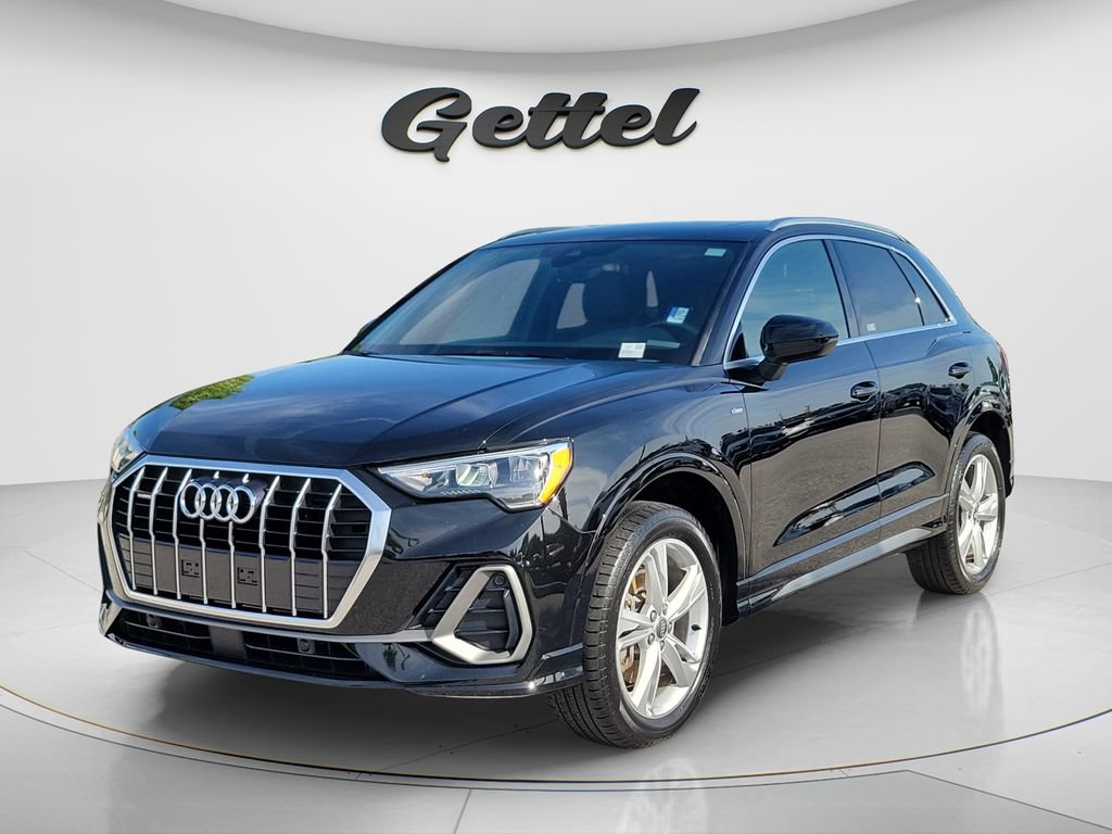 Used 2020 Audi Q3 2.0T Premium w/ Convenience Package AWD/4WD image 1