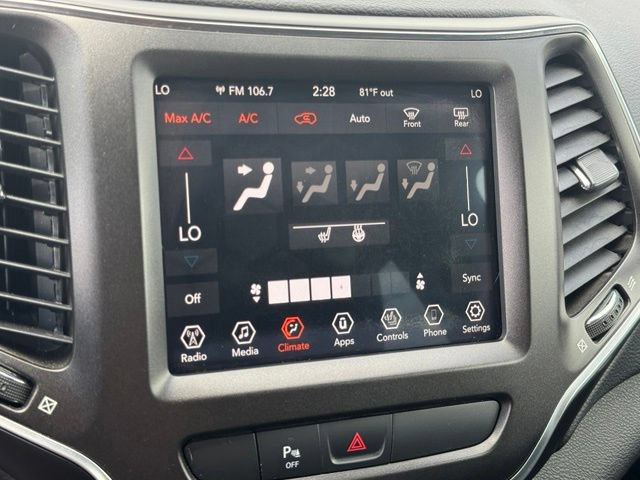Certified 2019 Jeep Cherokee Trailhawk w/ Comfort/Convenience Group AWD/4WD image 35