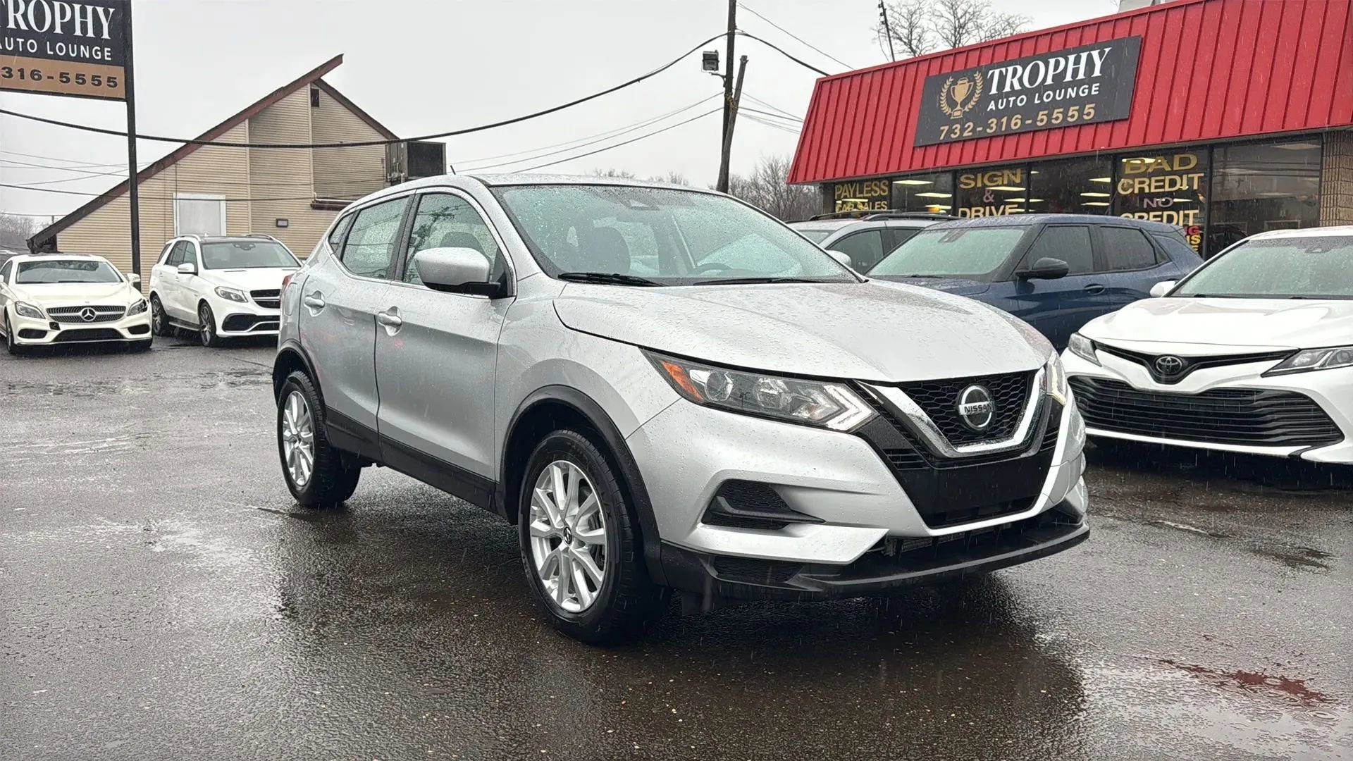 Used 2022 Nissan Rogue Sport S AWD/4WD image 3