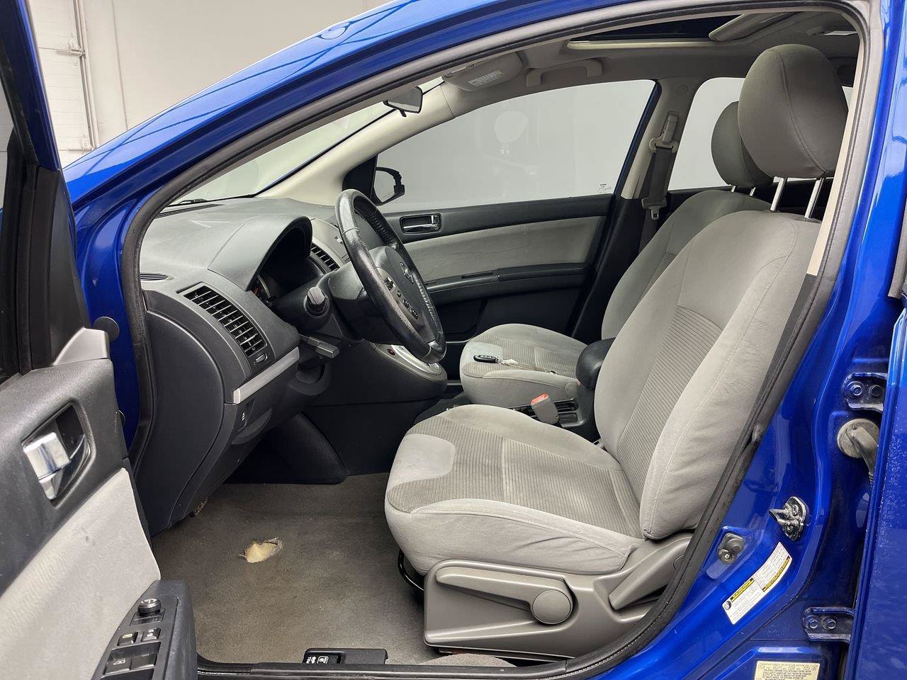 Used 2012 Nissan Sentra 2.0 SR w/ Special Edition Pkg FWD image 3
