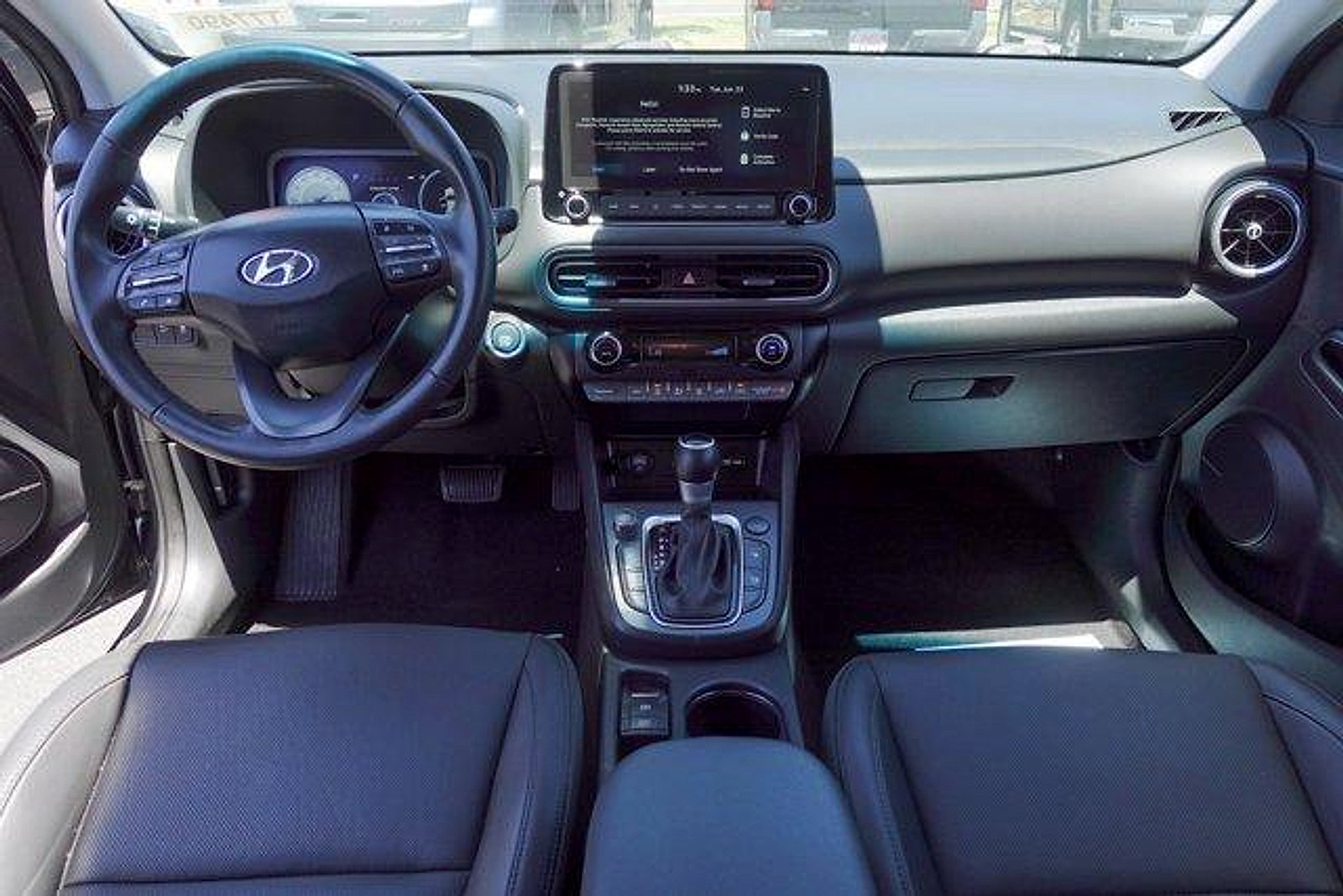 Used 2023 Hyundai Kona Limited FWD image 29