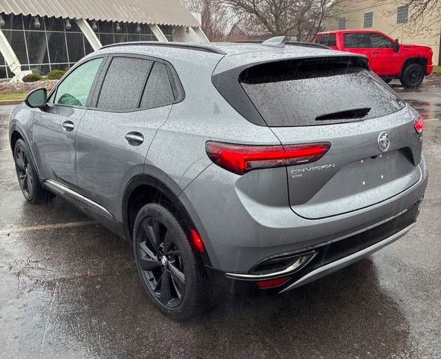 Used 2022 Buick Envision Essence w/ Sport Touring Package image 3