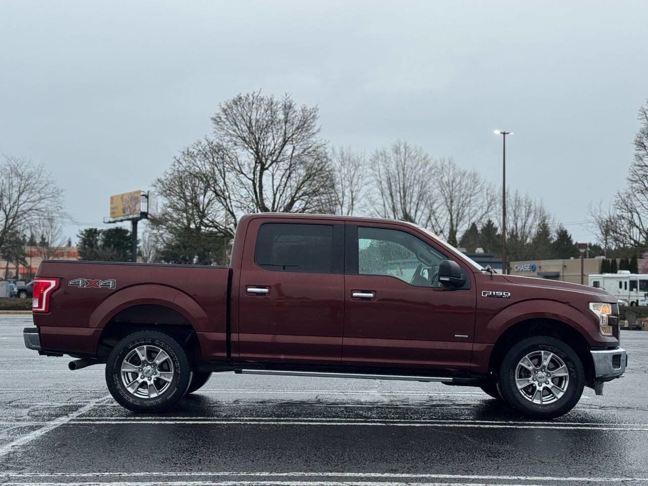 Used 2015 Ford F150 XLT w/ Equipment Group 302A Luxury image 10