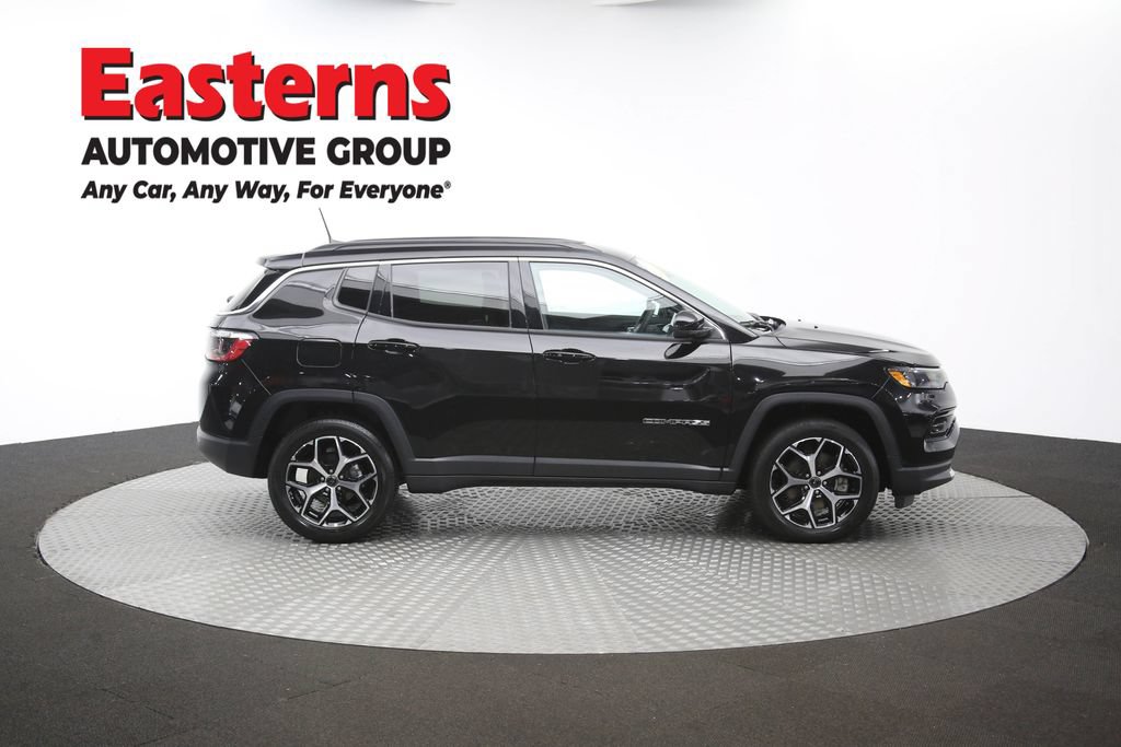 Used 2025 Jeep Compass Limited AWD/4WD image 44