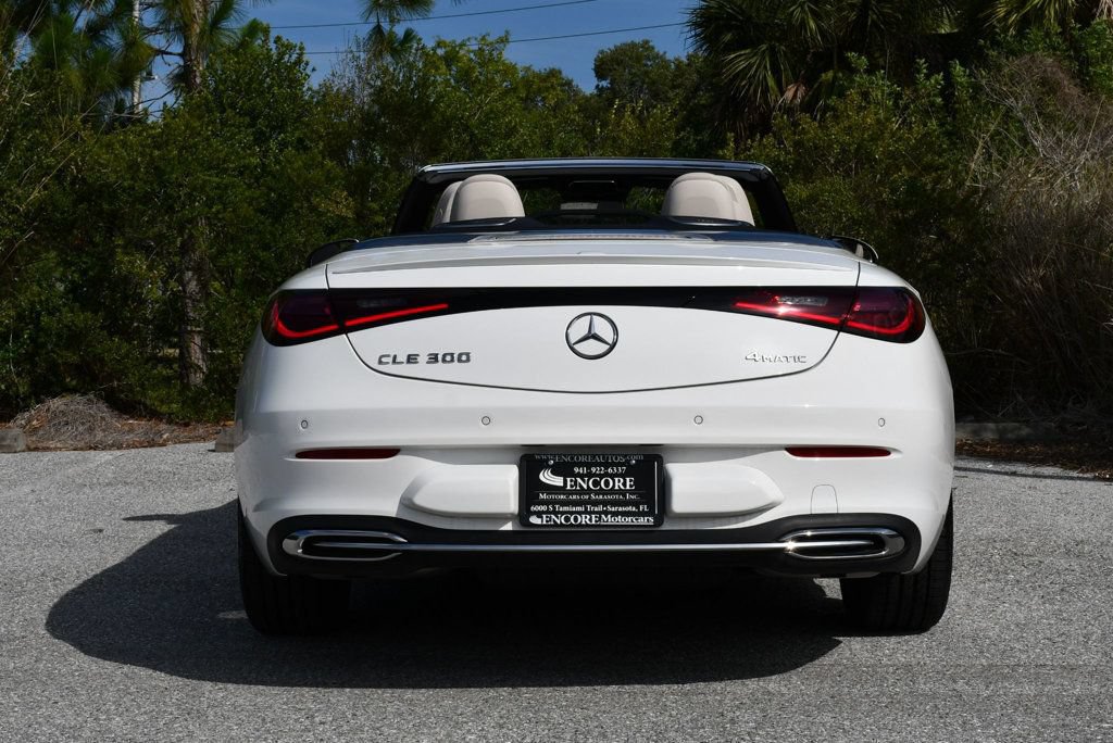 Used 2024 Mercedes-Benz CLE 300 4MATIC Cabriolet image 40