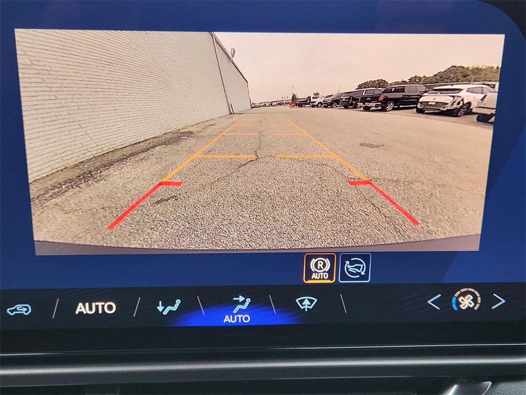 New 2026 Chevrolet Equinox EV LT image 13