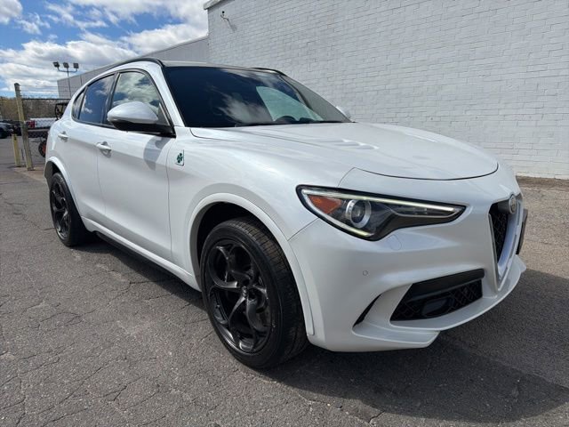 Used 2018 Alfa Romeo Stelvio Quadrifoglio w/ Driver Assist Dynamic Package image 8