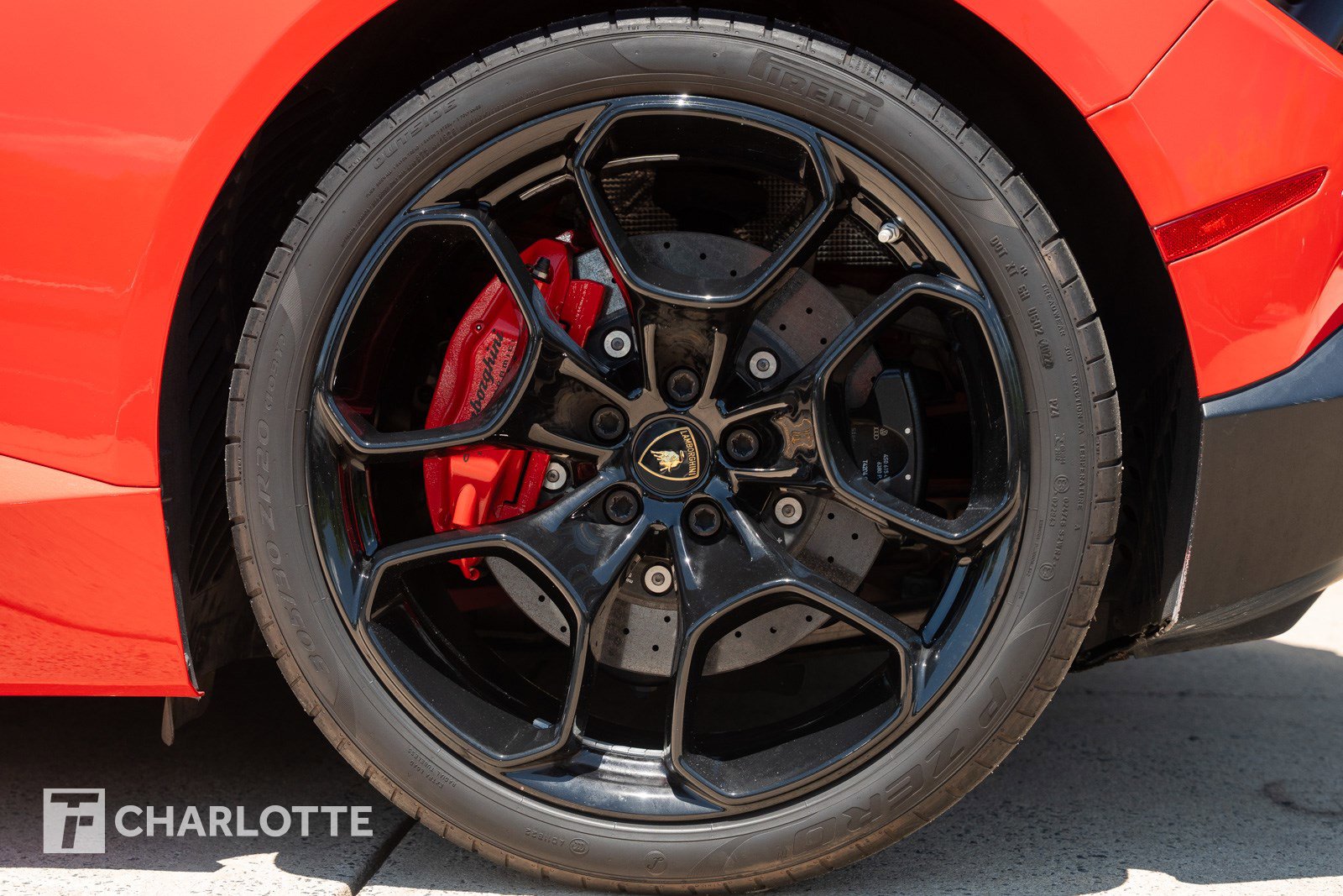 Used 2016 Lamborghini Huracan LP 580-2 RWD image 9