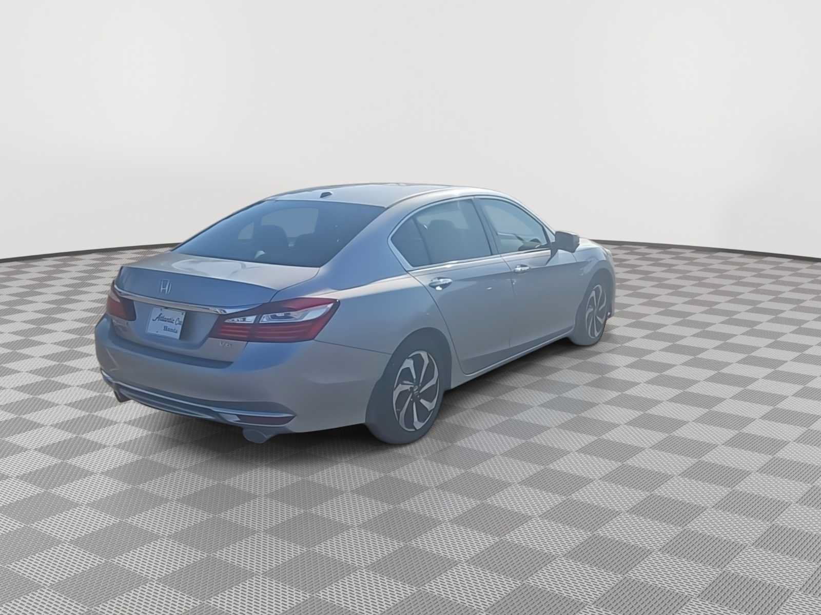 Used 2017 Honda Accord EX-L image 8