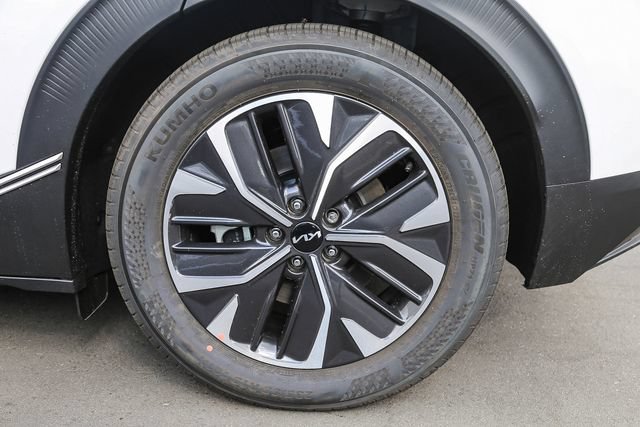 New 2024 Kia EV6 Light RWD image 12