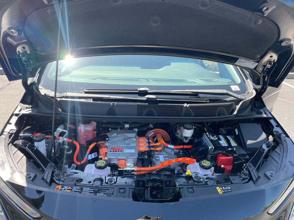 Used 2023 Chevrolet Bolt LT w/ Infotainment Package FWD image 8