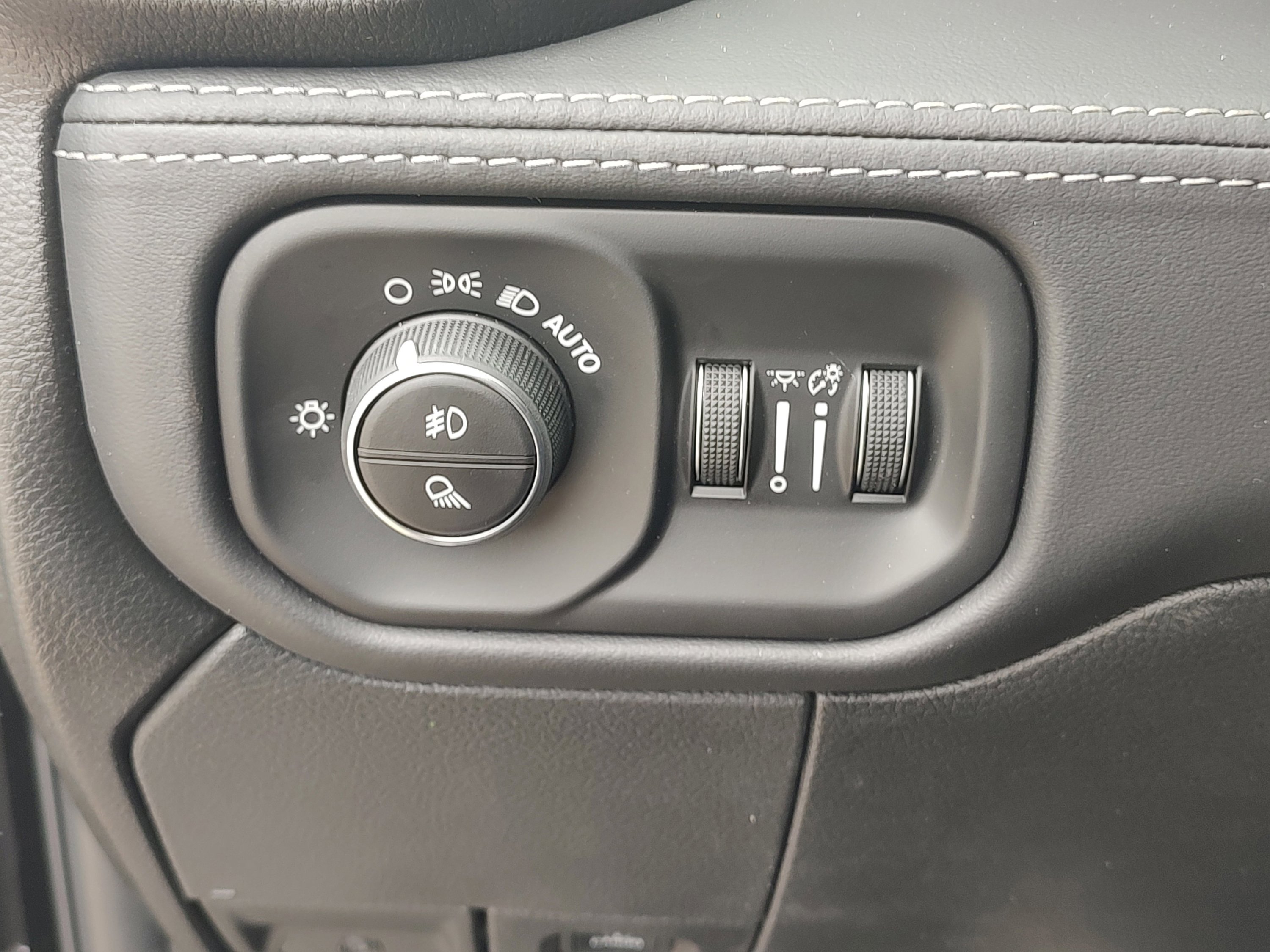 New 2026 RAM 2500 Limited image 25