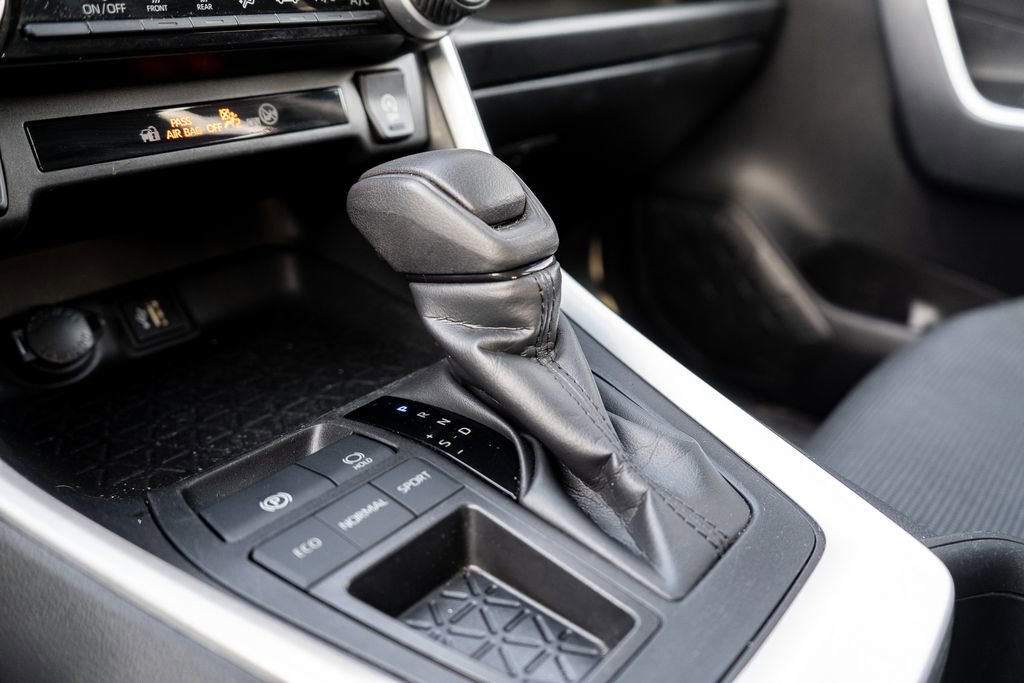 Certified 2024 Toyota RAV4 LE image 25