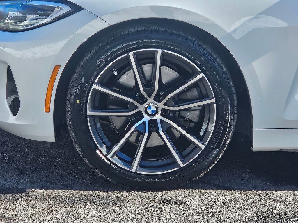 Used 2023 BMW 430i xDrive Convertible w/ Premium Package image 28