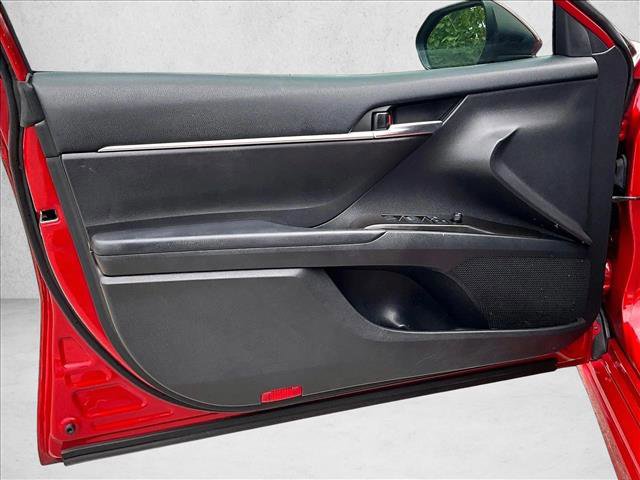Used 2022 Toyota Camry SE FWD image 17