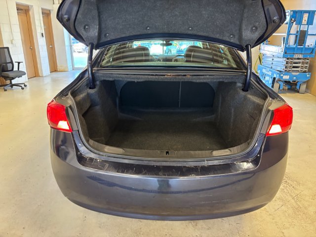 Used 2018 Chevrolet Impala LT FWD image 21