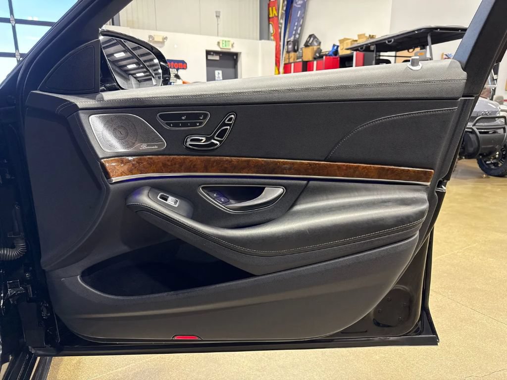 Used 2015 Mercedes-Benz S 550 4MATIC Sedan image 16