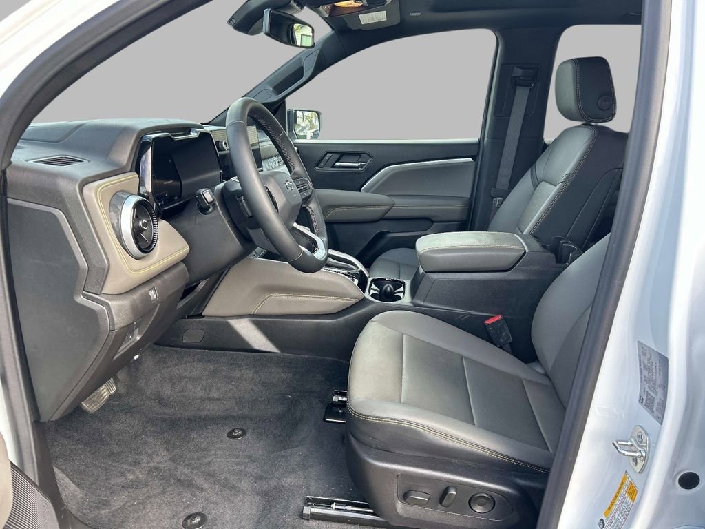 Used 2026 Chevrolet Colorado ZR2 w/ Technology Package AWD/4WD image 20