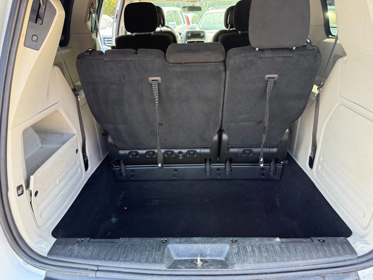 Used 2015 Dodge Grand Caravan SXT w/ Security Group FWD image 27