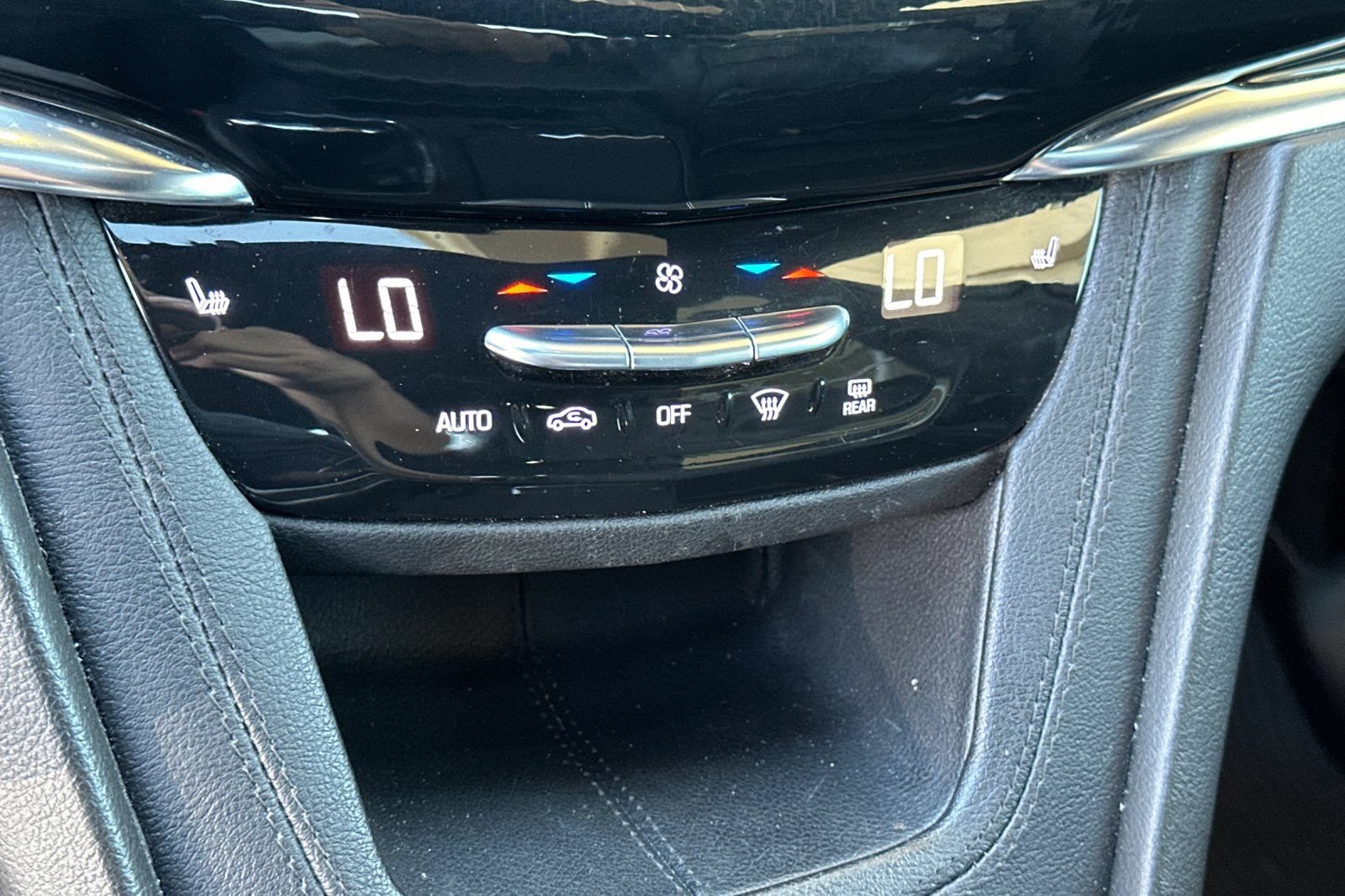 Certified 2021 Cadillac XT6 Sport AWD/4WD image 22