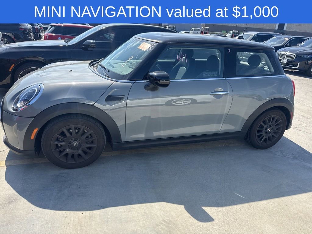 Used 2023 MINI Cooper 2-Door Hardtop FWD image 2
