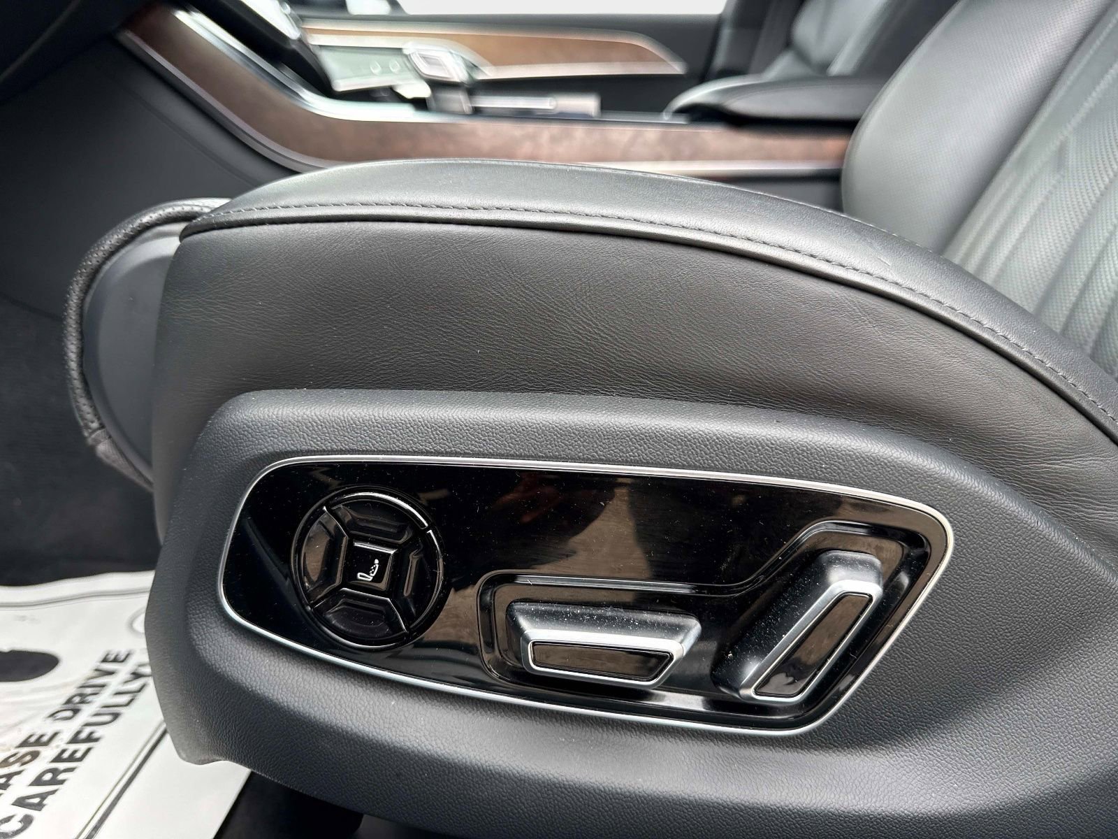 Used 2023 Audi A8 L 3.0T image 21
