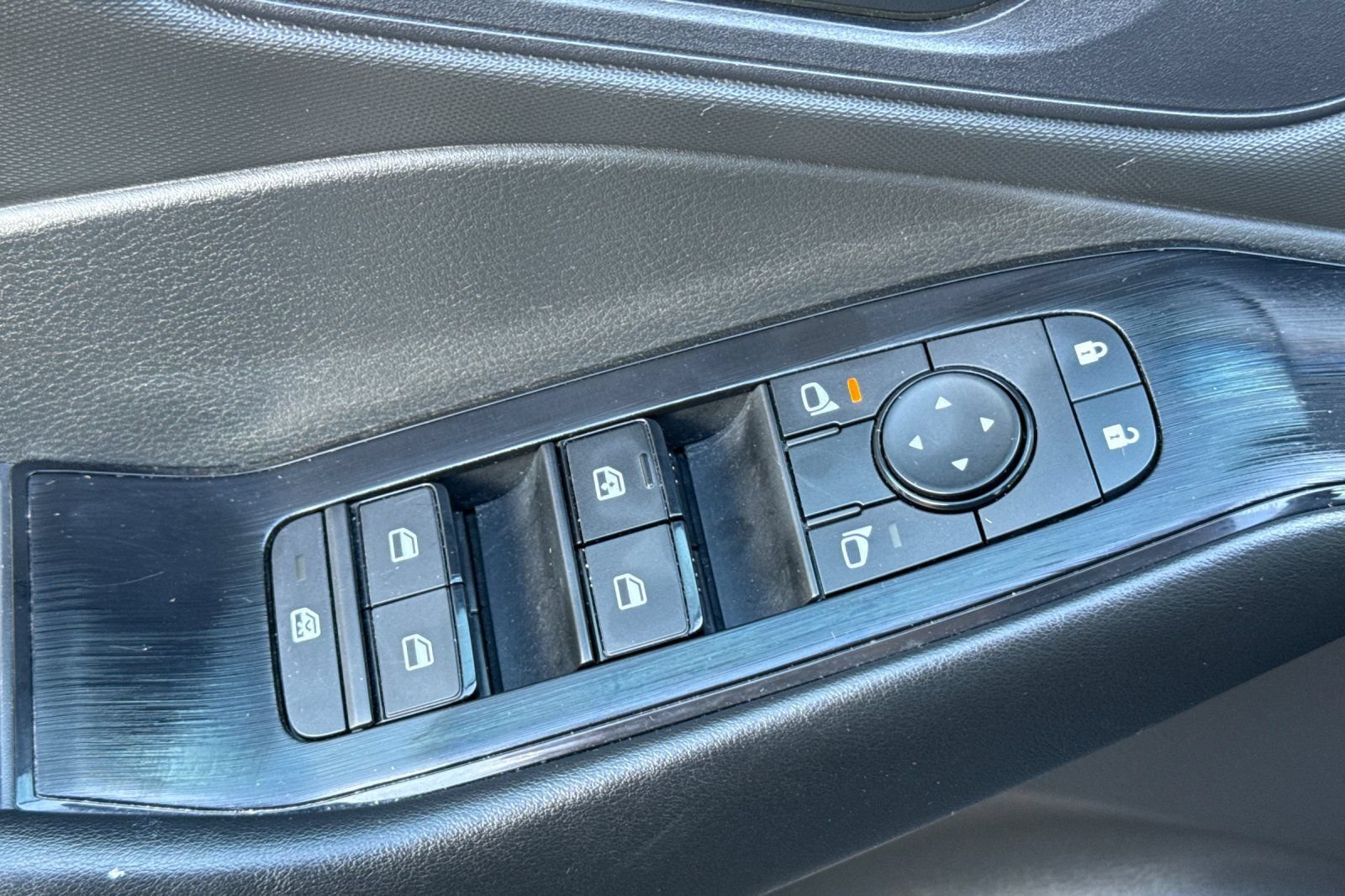 Certified 2024 Nissan Rogue S FWD image 14