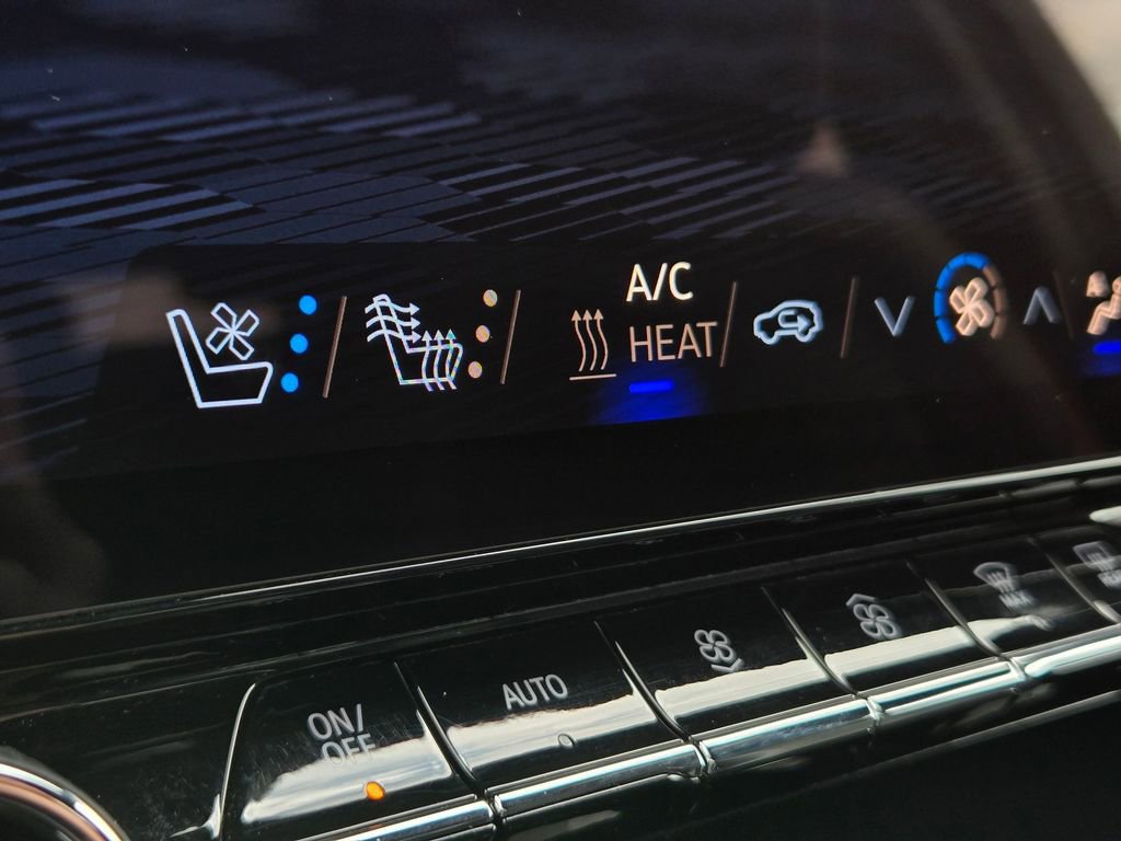 Used 2025 Chevrolet Blazer EV RS image 21