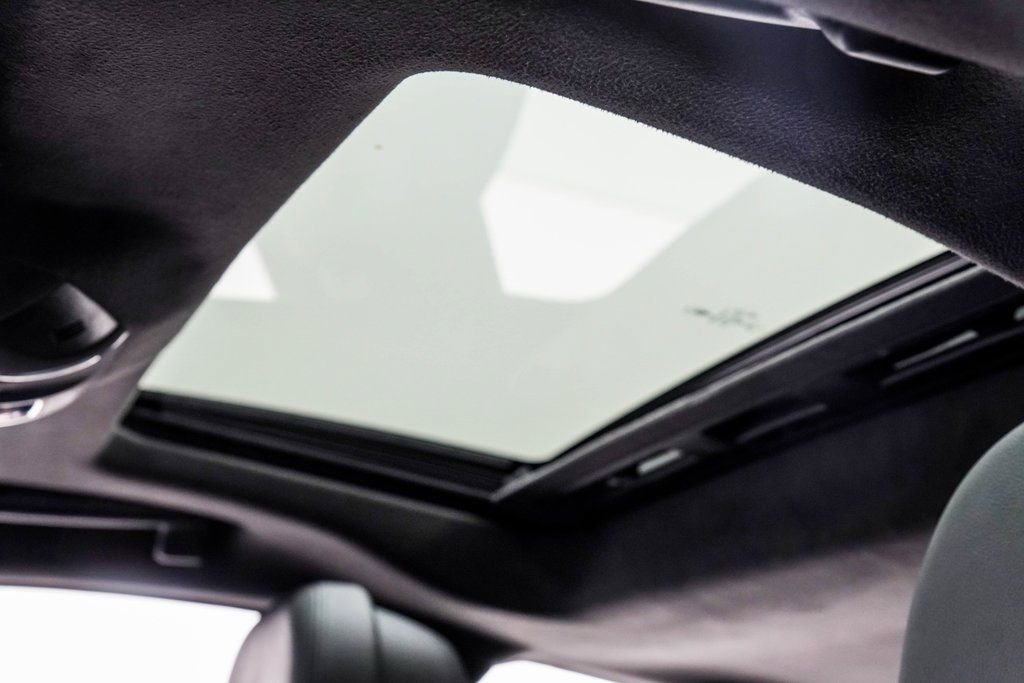 Used 2022 Maserati Quattroporte Modena Q4 image 39