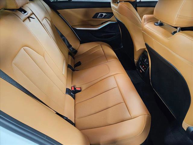 Certified 2025 BMW 330i Sedan w/ Convenience Package image 21