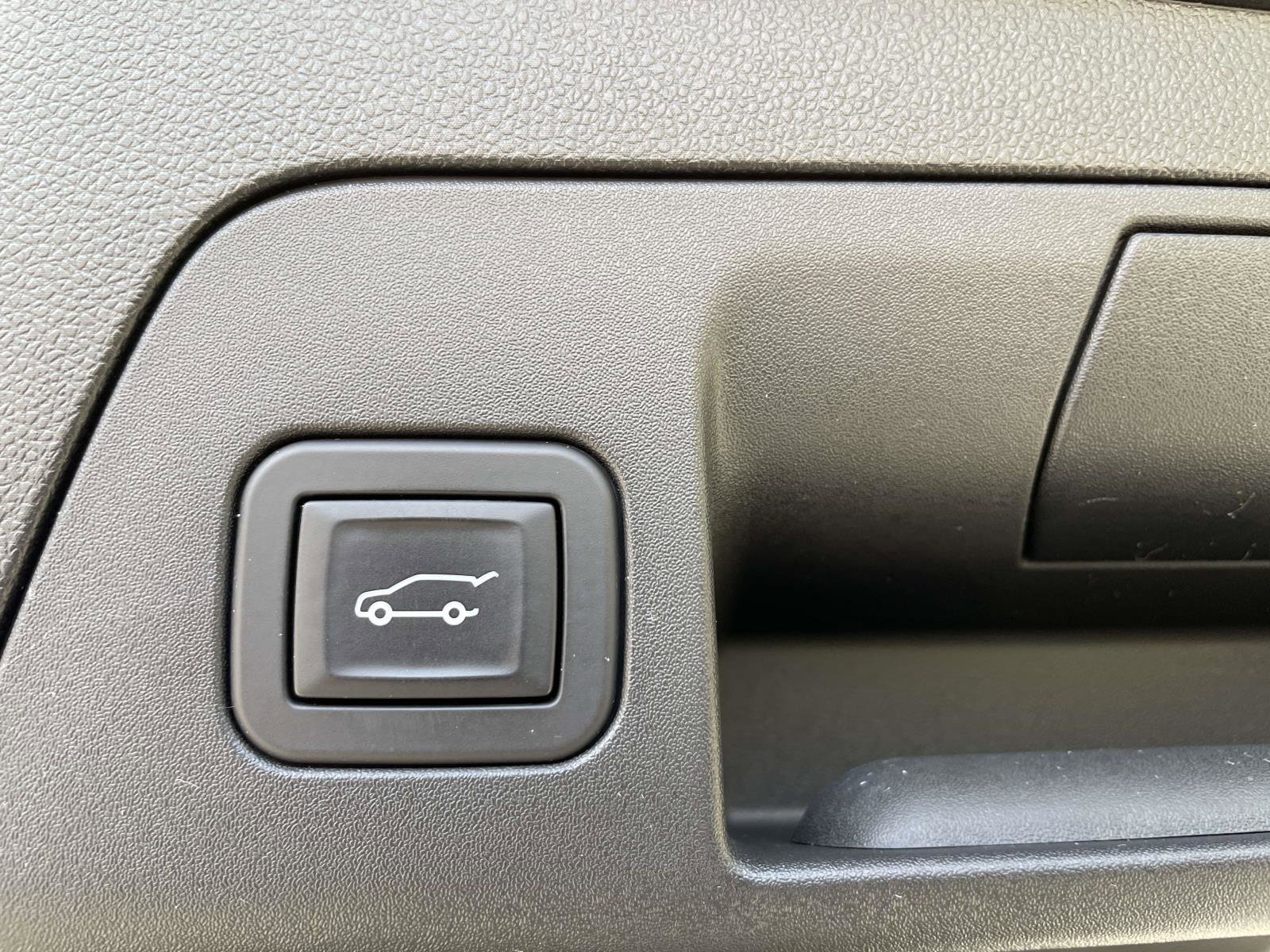 Certified 2023 Buick Envision Avenir AWD/4WD image 17
