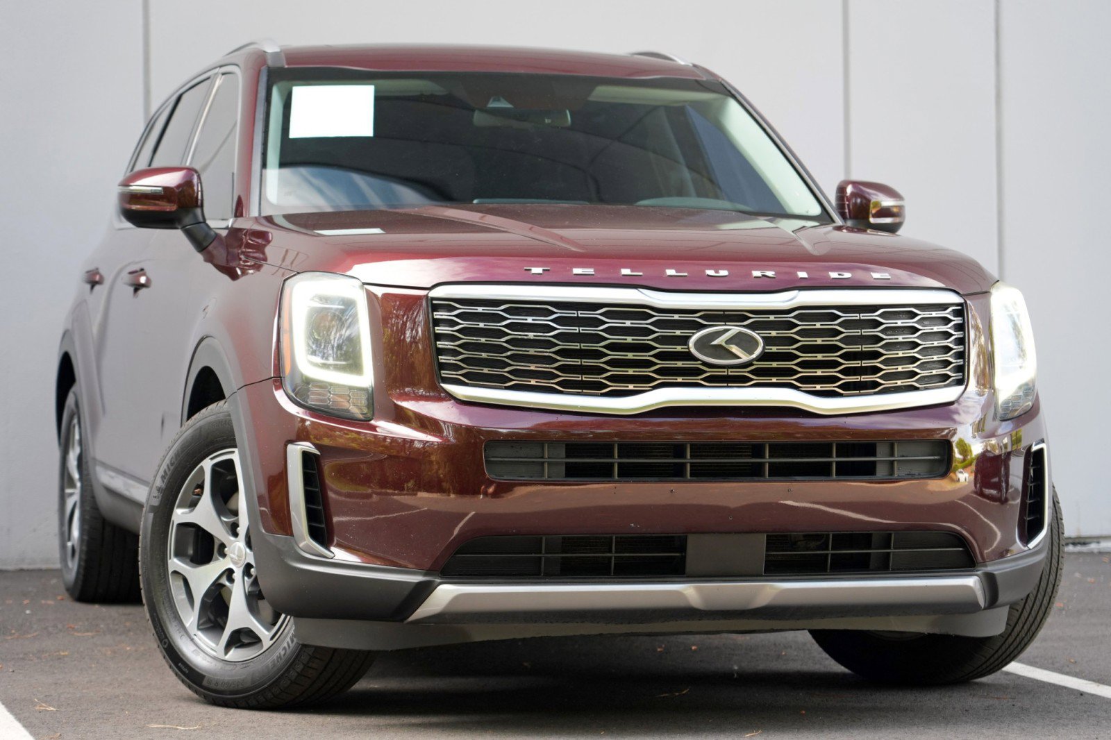 Used 2020 Kia Telluride EX AWD/4WD image 2