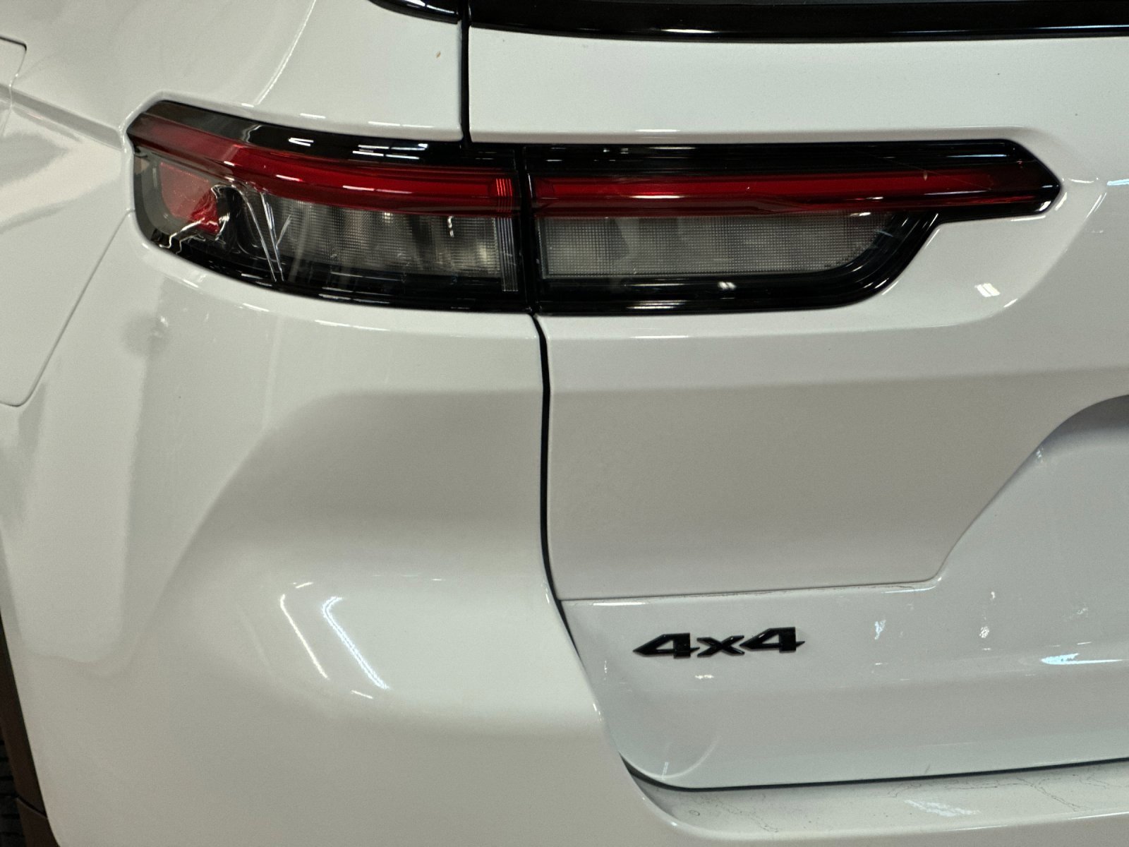 Used 2025 Jeep Grand Cherokee L Altitude image 26