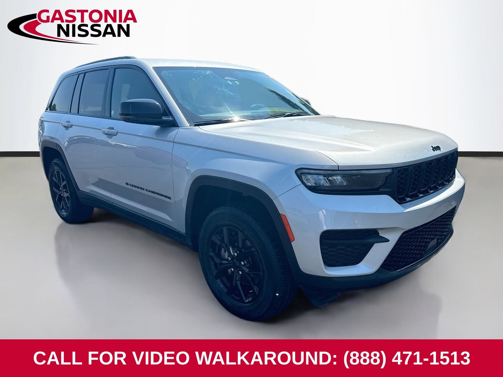 Used 2025 Jeep Grand Cherokee Altitude
