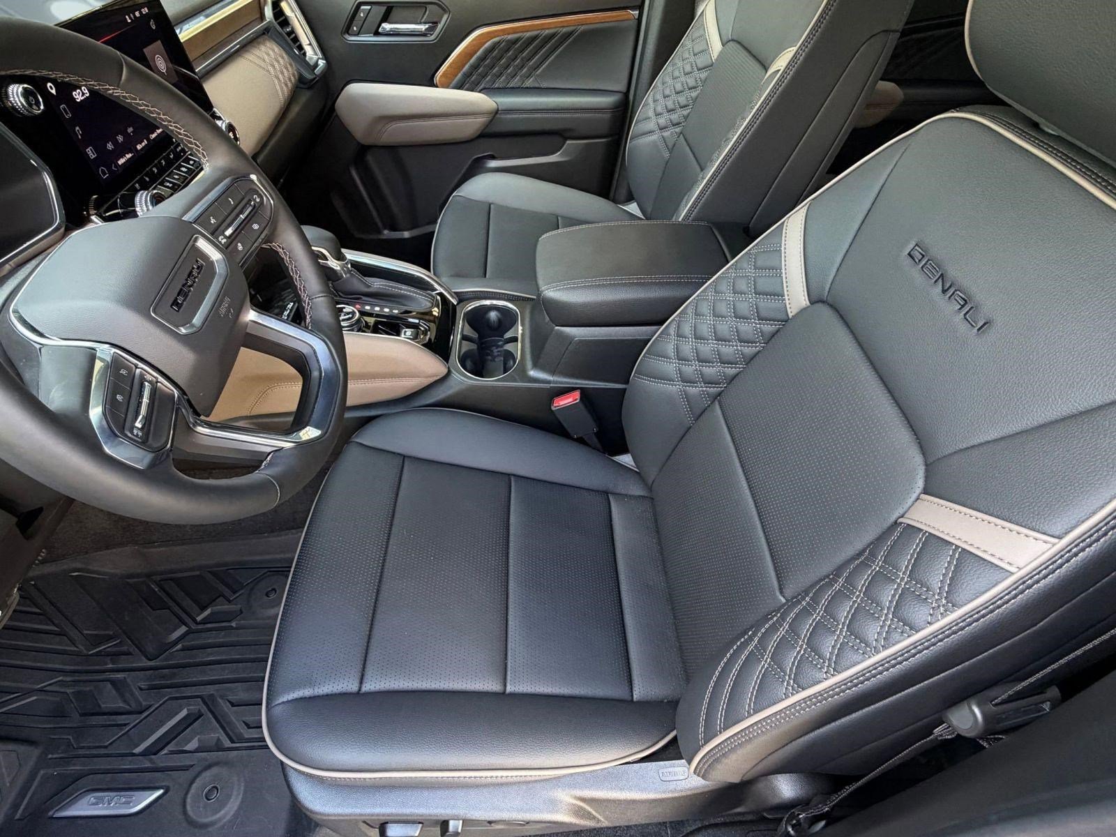 Used 2026 GMC Canyon Denali w/ LPO, Denali Black Edition AWD/4WD image 5