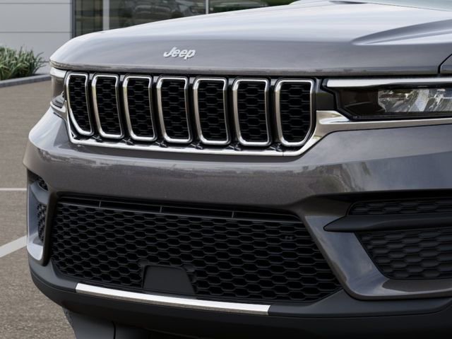 New 2025 Jeep Grand Cherokee Laredo X image 11
